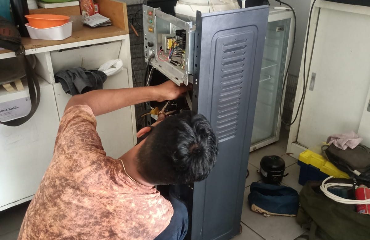 Jasa Service Kulkas Surabaya - Sudi Teknik